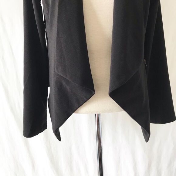 Monteau black drape light  blazer Size S - Picture 3 of 8